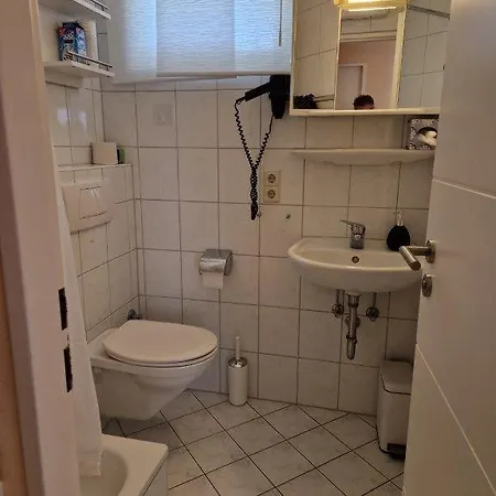 Mit Schoener Weitsicht Auf Bodensee Und Berge Mit Indoorpool Apartamento Oberteuringen
