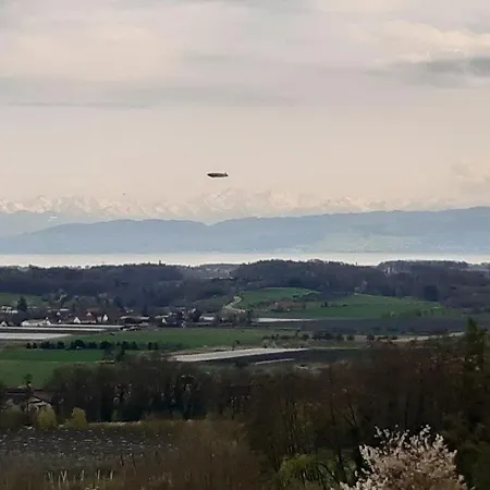 Mit Schoener Weitsicht Auf Bodensee Und Berge Mit Indoorpool Apartamento *