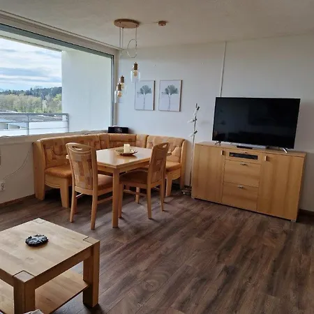 Mit Schoener Weitsicht Auf Bodensee Und Berge Mit Indoorpool